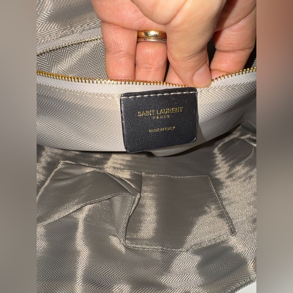 White and gold large leather  tote bag with attached wallet - Picture 8 of 15